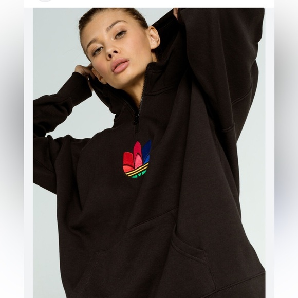 EUC Adidas Women's Black Modern Trefoil Sweatshirt size XL, half zip hooded - Picture 16 of 16